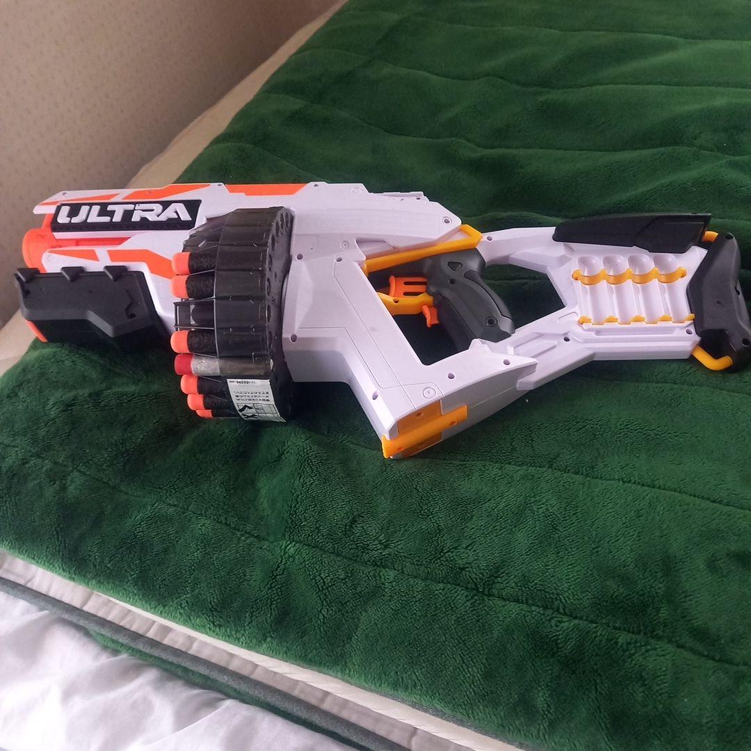 ULTRA トイガン 回転式弾倉付き