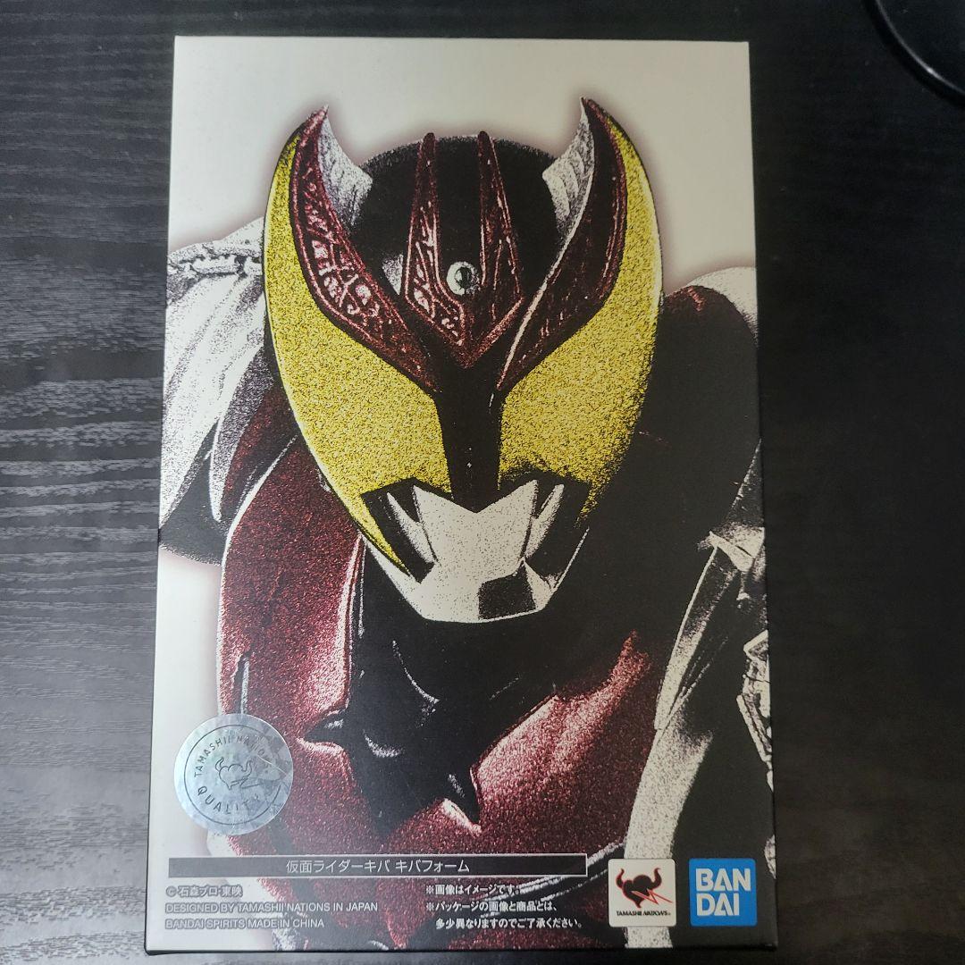 真骨彫　仮面ライダーキバ