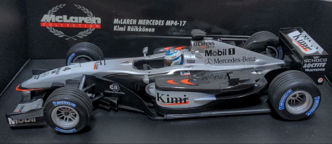 マクラーレン メルセデス MP4-17 1/18 ライコネン 2002