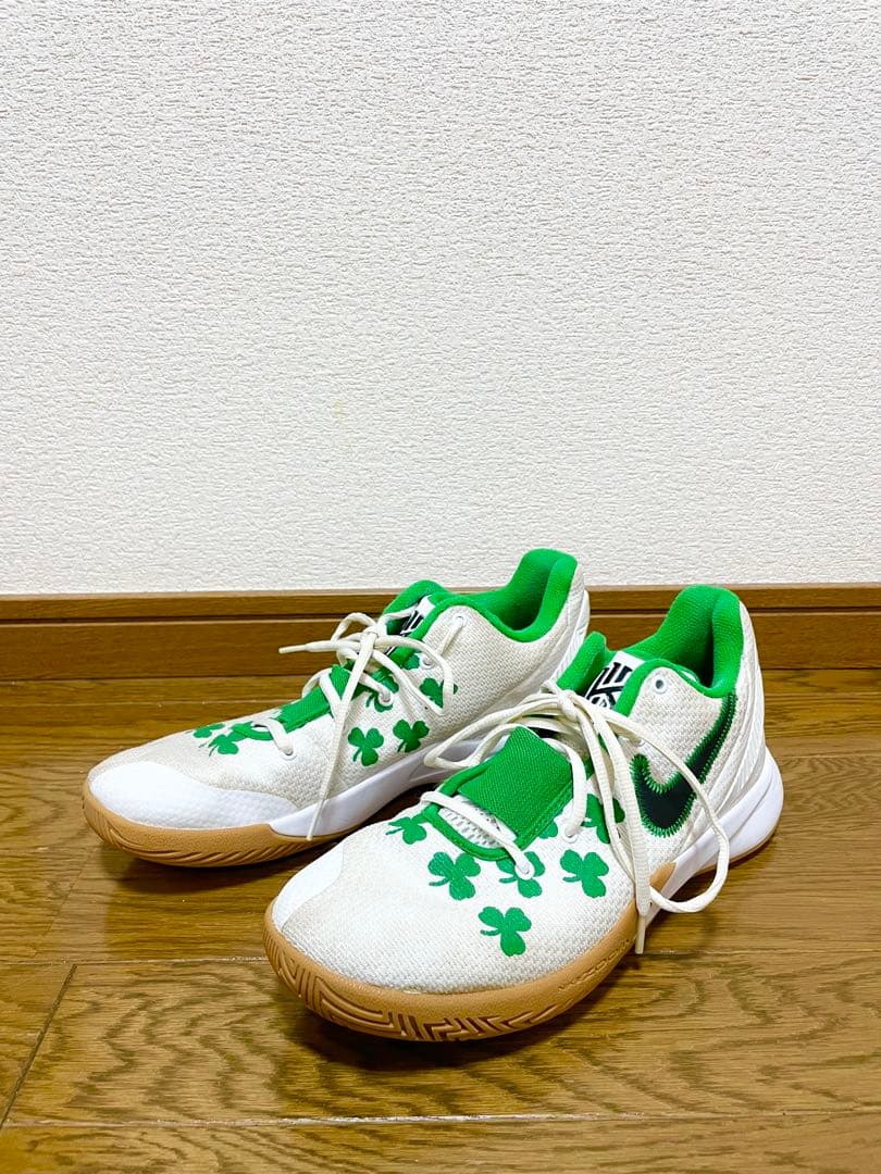 【レア】NIKE KYRIE ナイキ カイリー フライトラップセルティックス