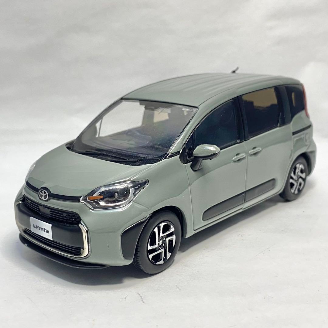 1/30 新型 トヨタ シエンタ sienta カラーサンプル アーバンカーキ