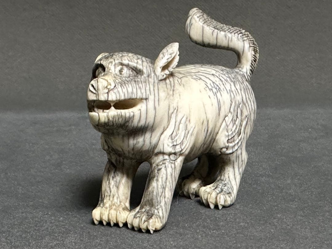 根付　狛犬　古美術品　 置物　細密細工　骨董　アンティーク　彫刻 工芸品