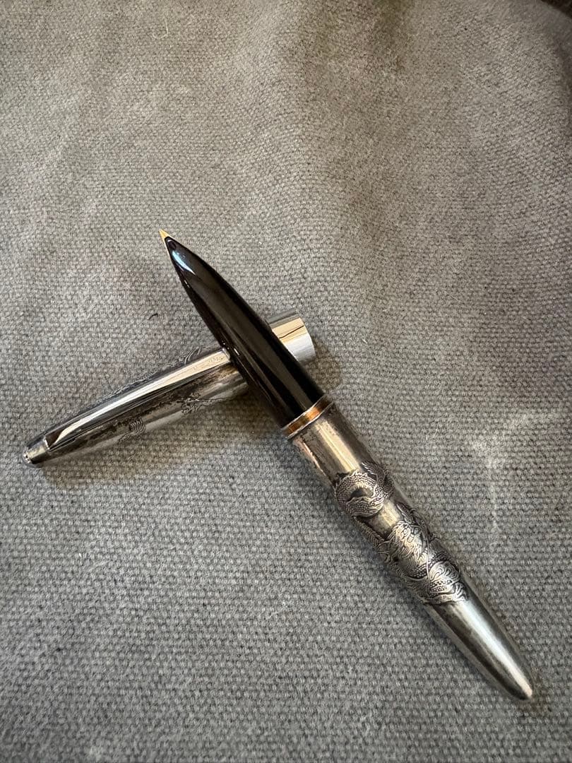 PILOT 18金　万年筆　Silver Dragonパイロット 龍 昇龍