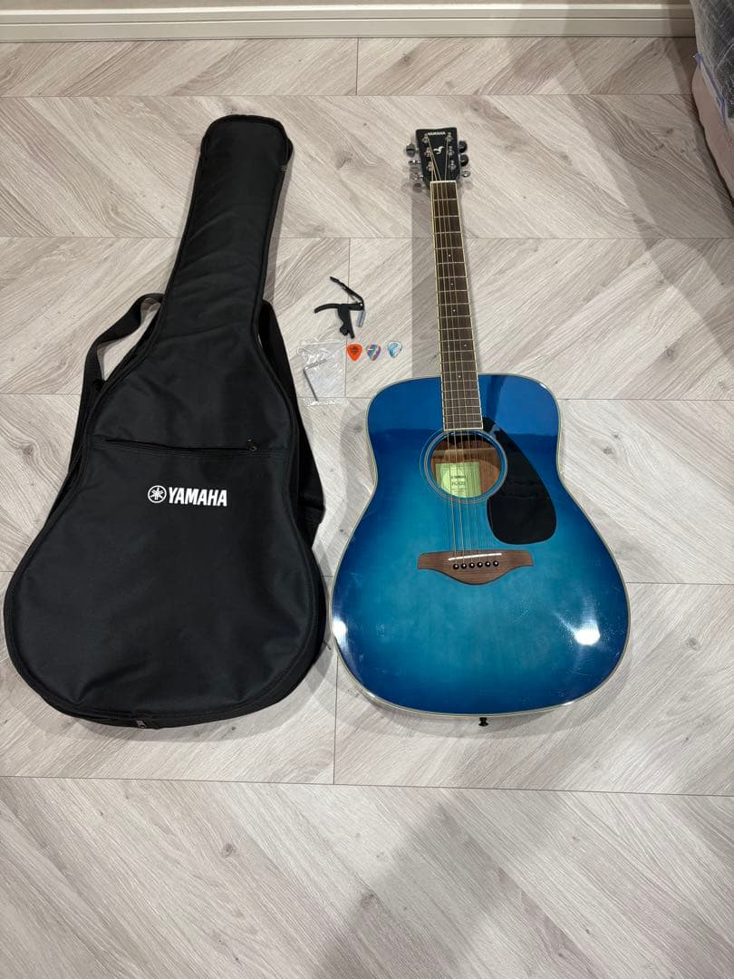 Yamaha FG820 アコースティックギター グラデーションブルー
