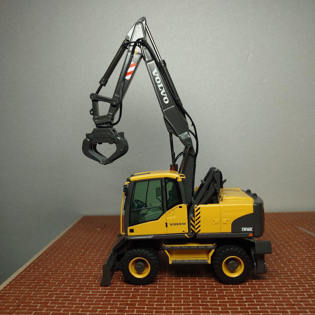 VOLVO EW180C ホイール式グラップル ボルボ NZG 1/50
