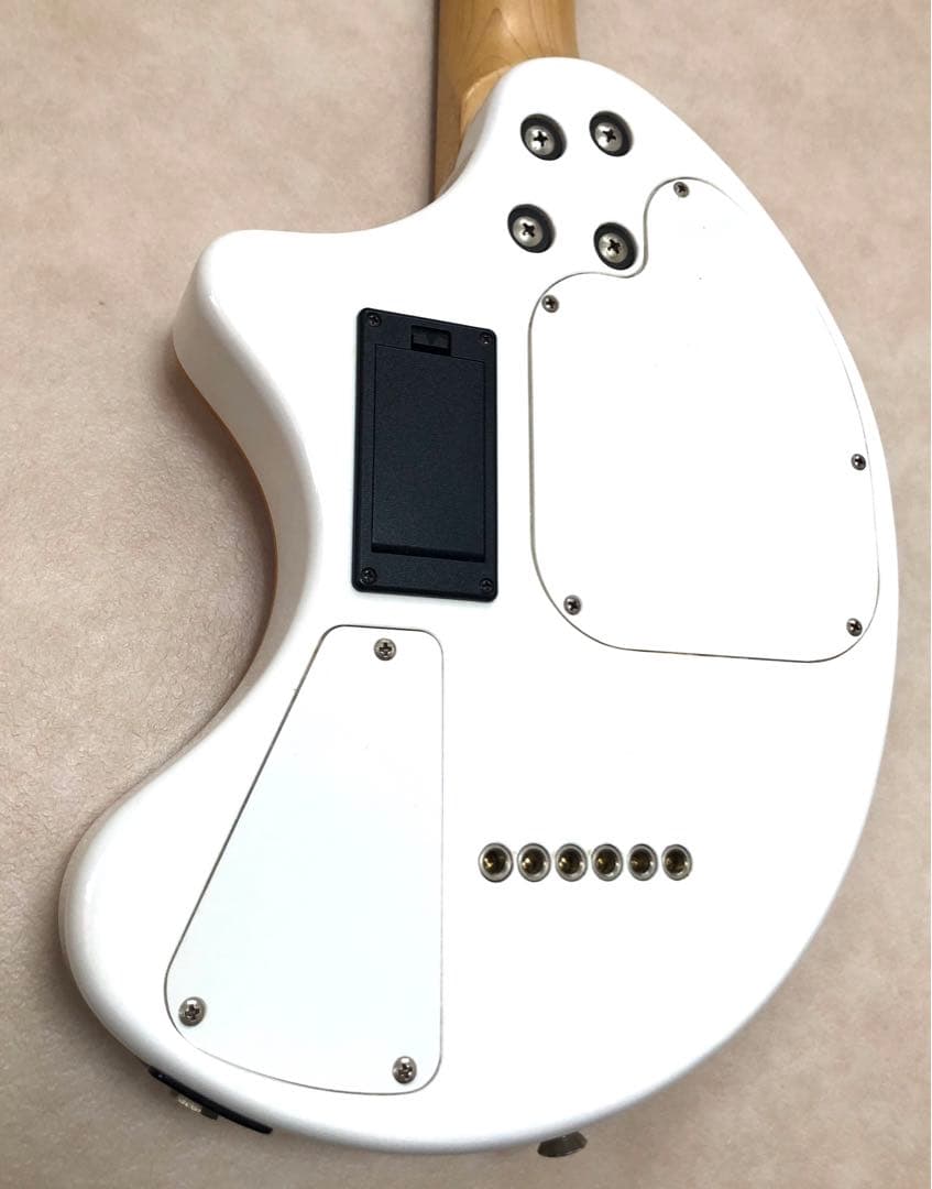 【美品！】ZO-3 コラボ 読売ジャイアンツ 巨象 巨人 アンプ内蔵ミニギター