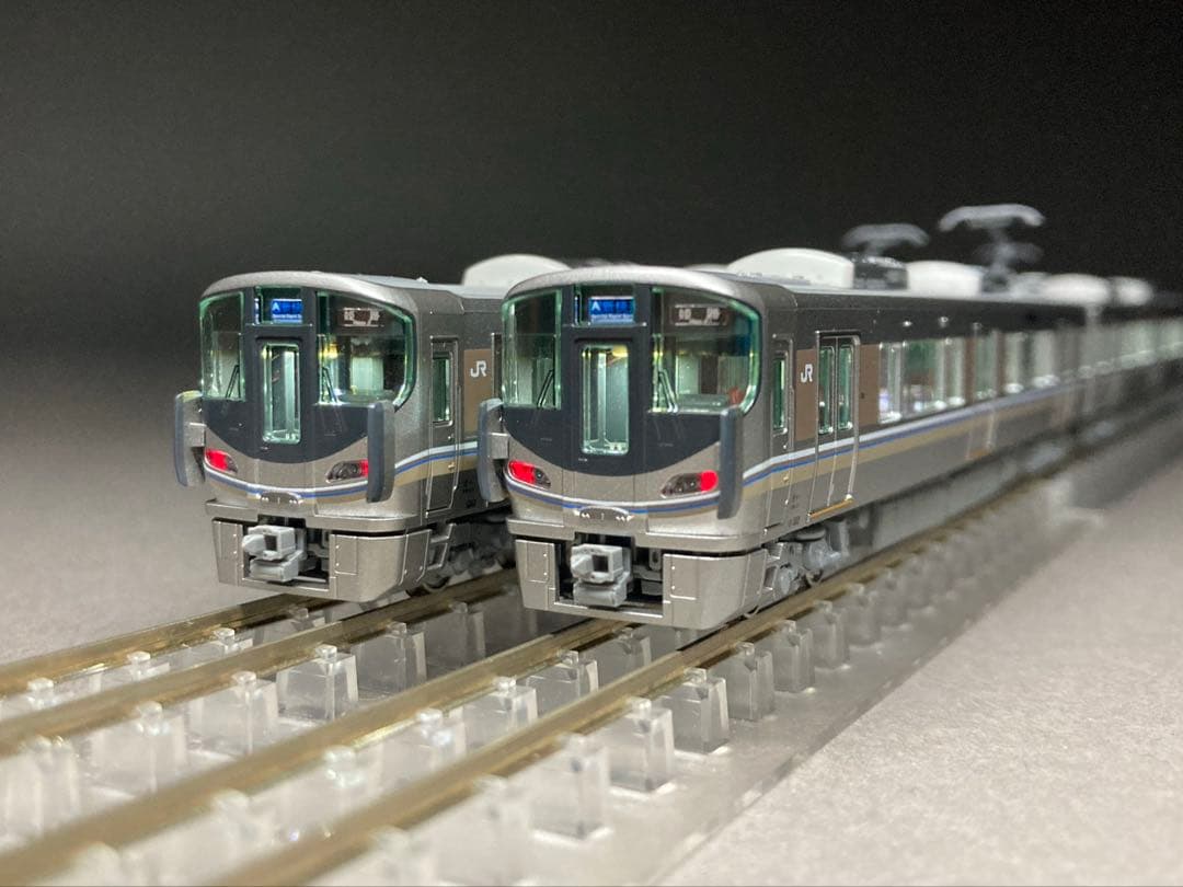 室内灯付 225系100番台 4両セット 新快速 KATO 10-1440