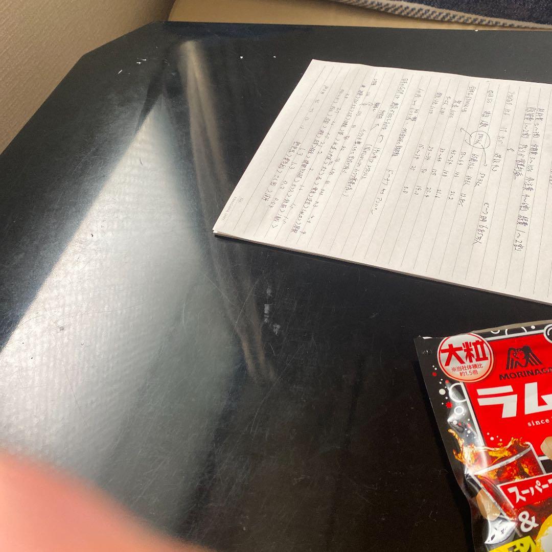 テーブル