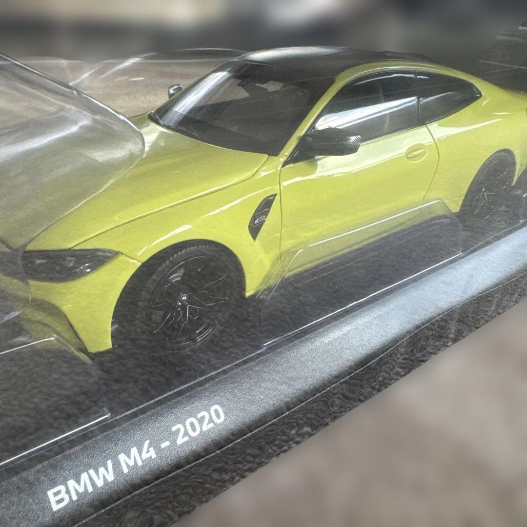  M4 - 2020 イエロー 1:18スケールミニカー