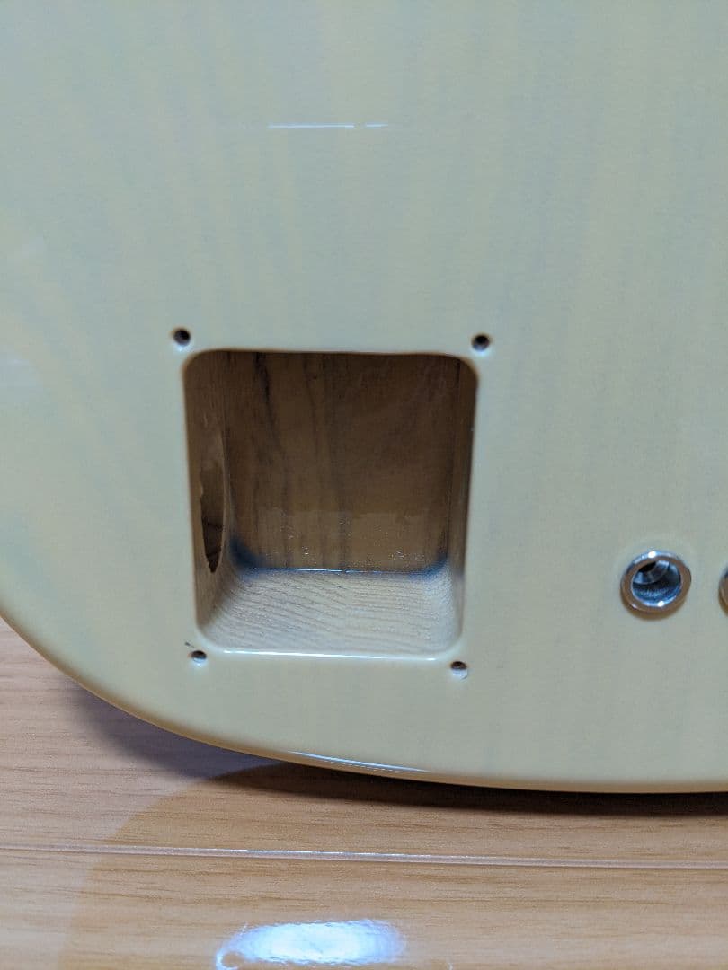 ベース Fender American Deluxe V Kazuki Arai MOD