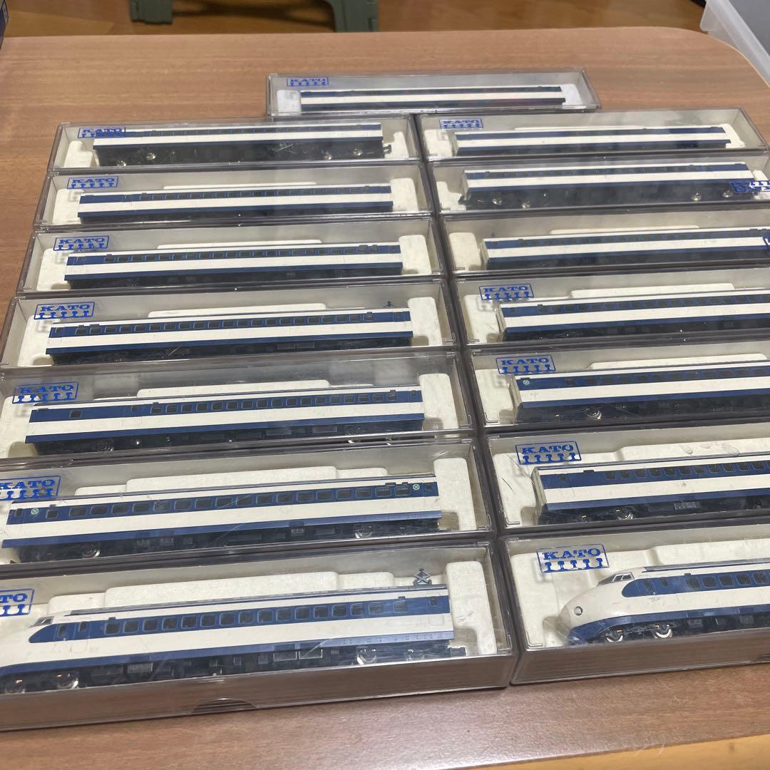 Nゲージ鉄道模型 15両セット 青と白