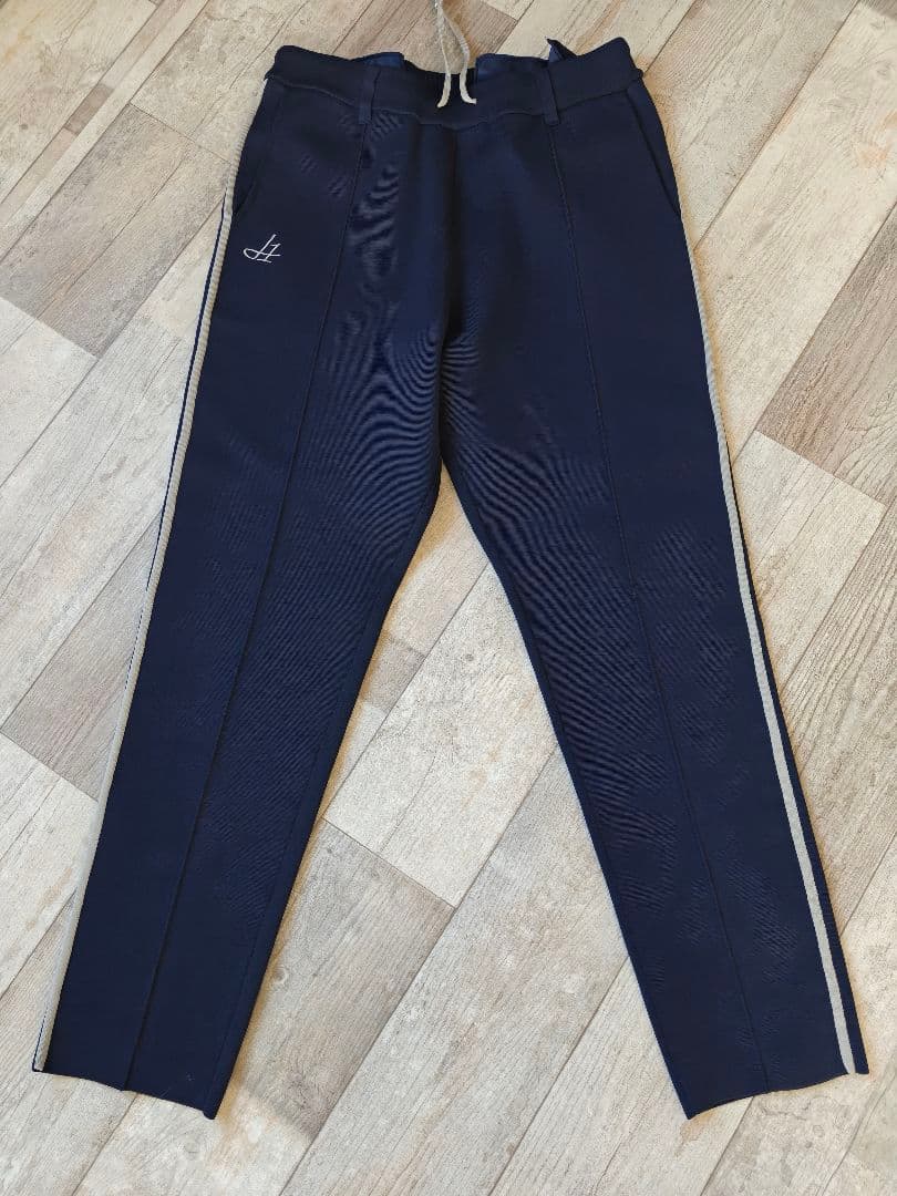 1度利用　クリーニング品　エルグワン　ミラノリブニットパンツ・メンズ