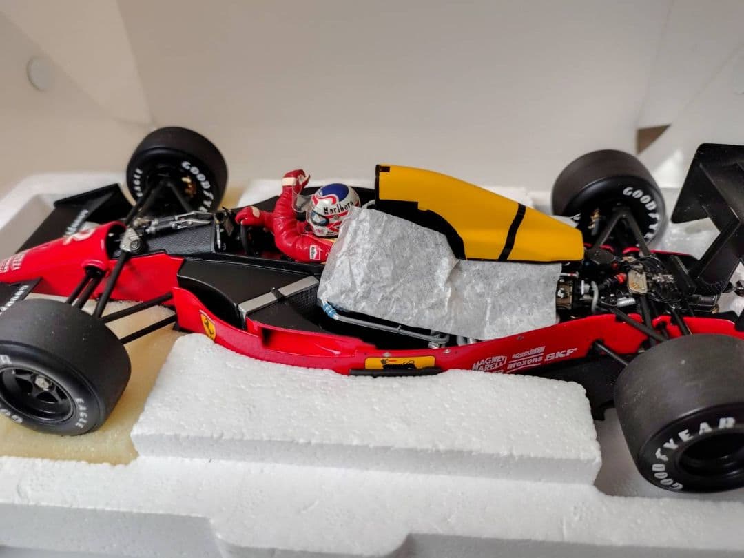 EXOTO　1/18 フェラーリ　GPC97102