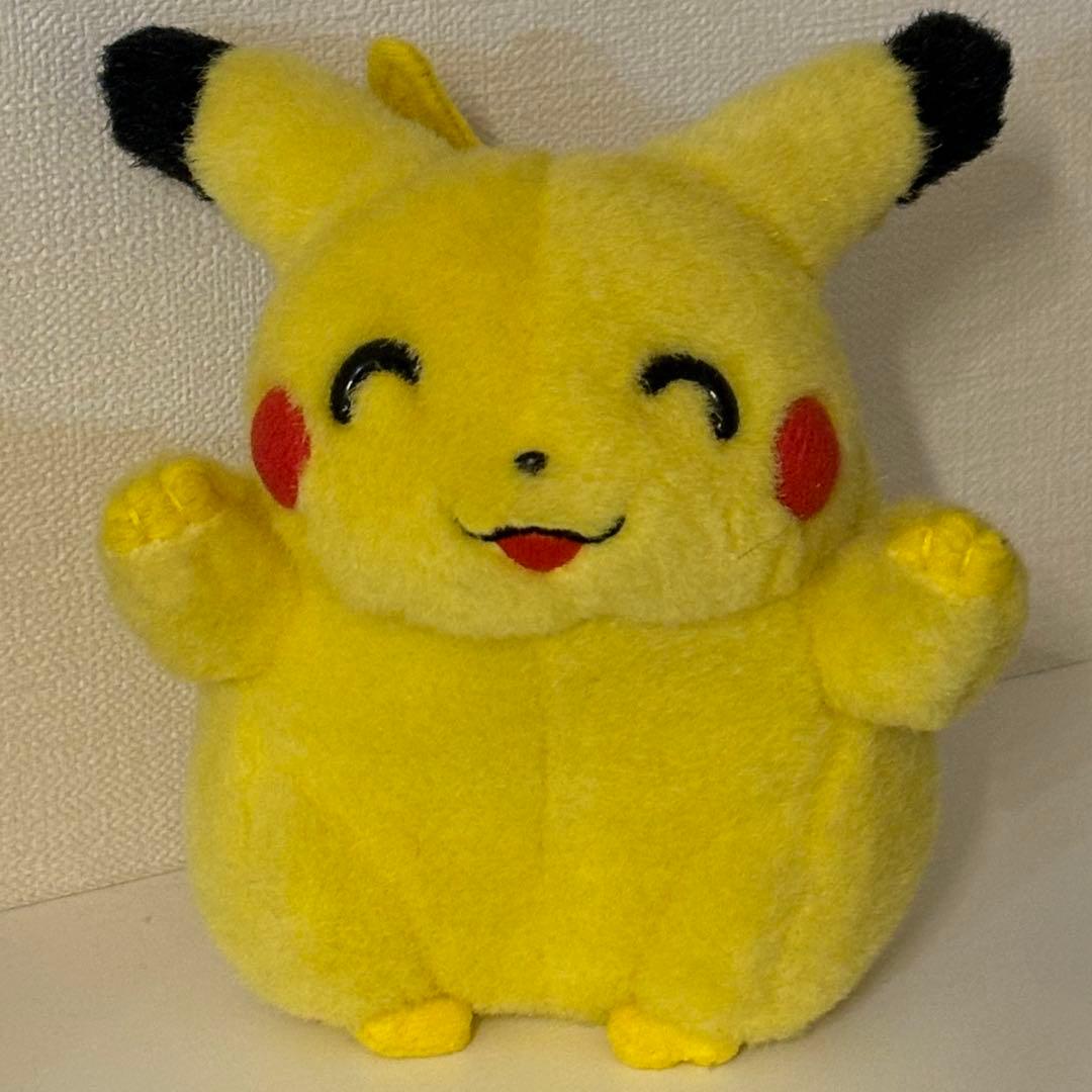 ピカチュウ ぬいぐるみ 初期ピカ TOMY 笑顔 にっこり