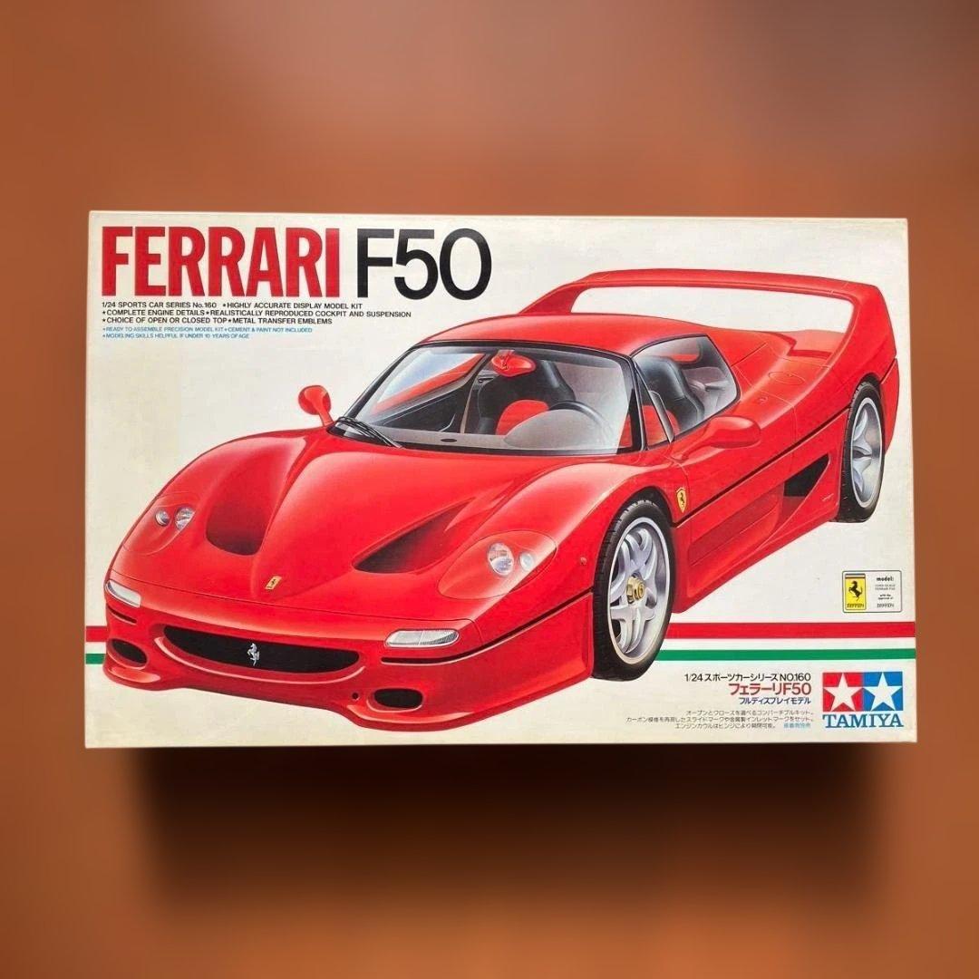 タミヤ フェラーリ F50 フルディスプレイモデル 1/24 プラモデル