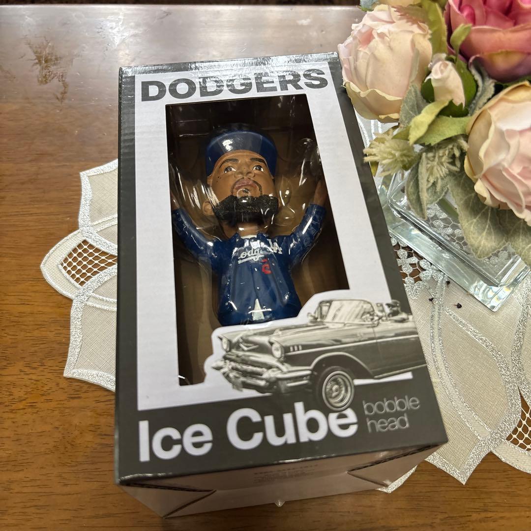 ＭＬＢドジャーススタジアムアイスキューブボブルヘッド人形