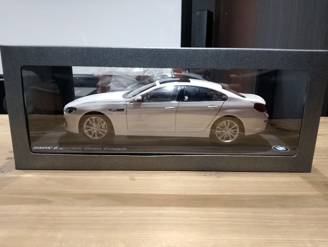 1/18  6シリーズ　グランクーペ　ディーラー品　ミニカー　ホワイト