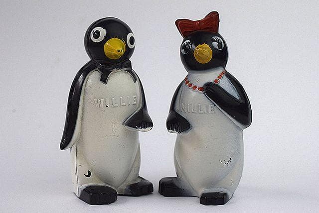 ペア！1950’ｓ KOOL クール たばこ ペンギン ビンテージ 塩＆胡椒入れ