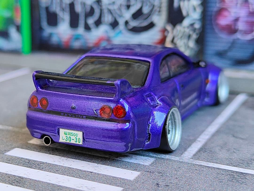 トミカ改造 日産 R33 GTR オーバーフェンダー 紫 深リムホットウィール