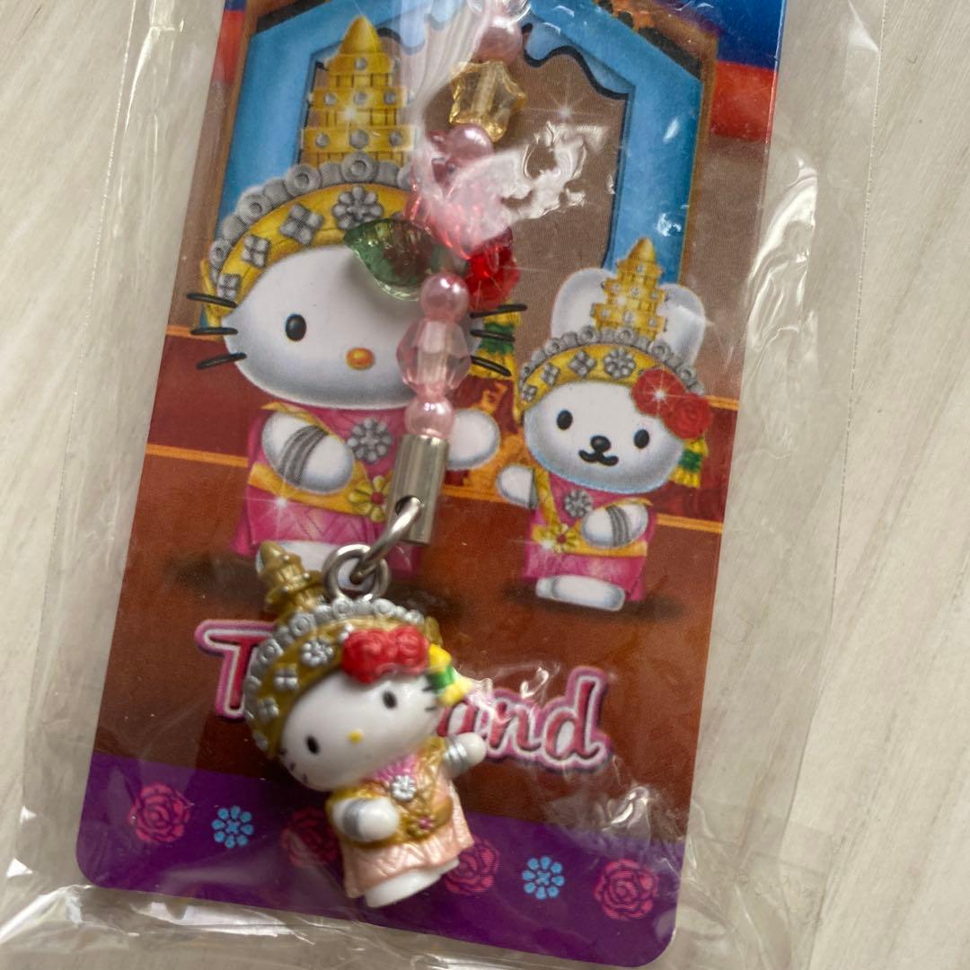 ご当地キティ　タイ限定　キティ　ストラップ　民族衣装