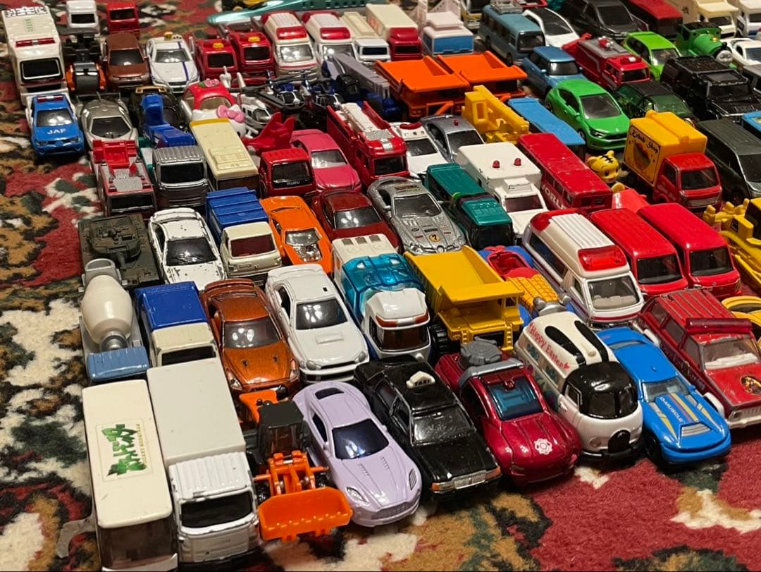 ジャンク品　ミニカー　約140台＋18台　まとめ売り
