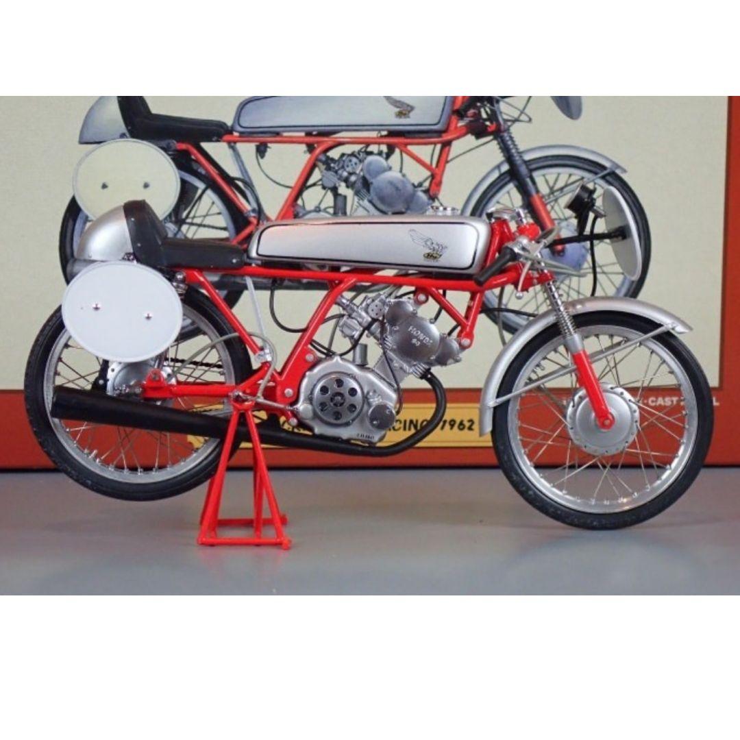 １/１０完成品エブロホンダCＲ１１０Ｒ１９６２
