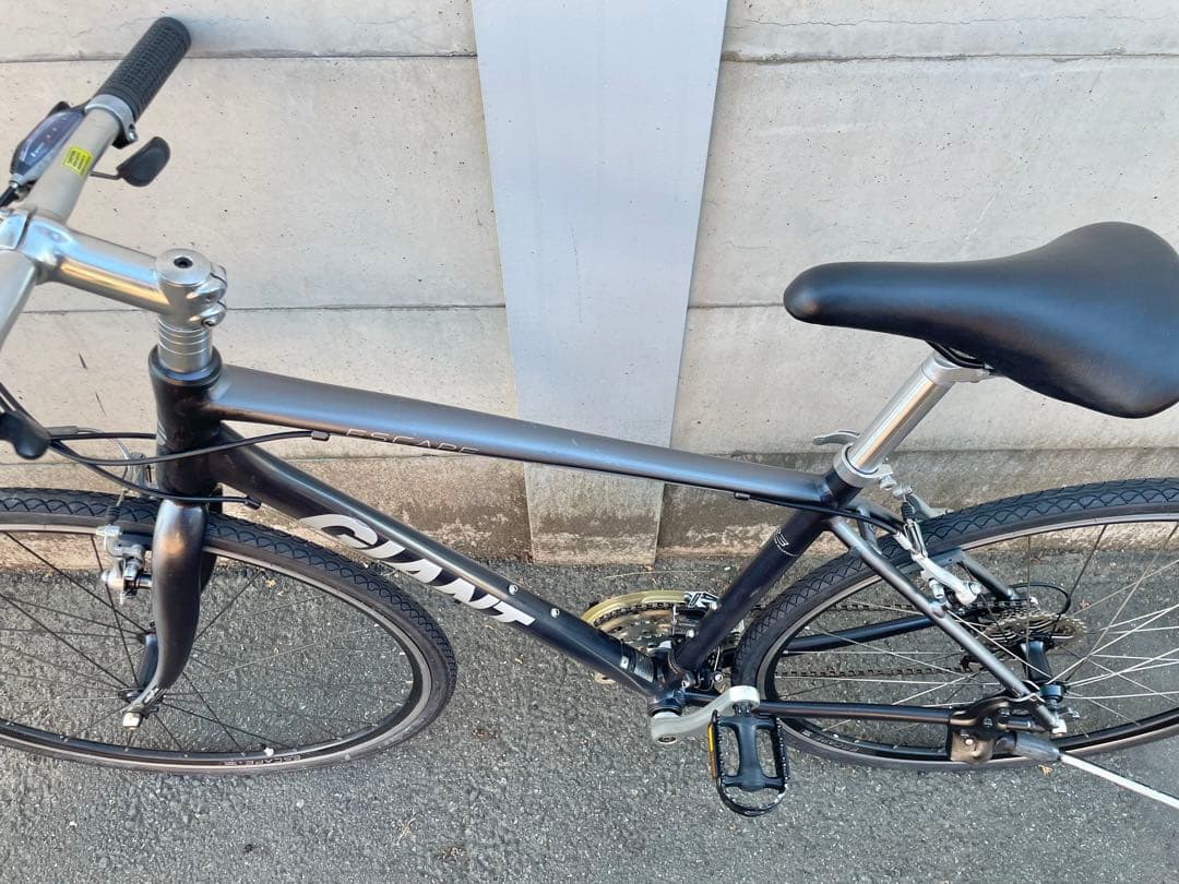 【訳あり美品】GIANT ESCAPE R3 24速　クロスバイク　CT465