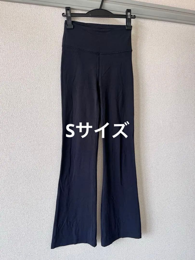 国内正規品Lululemon Sサイズ フレアヨガパンツ