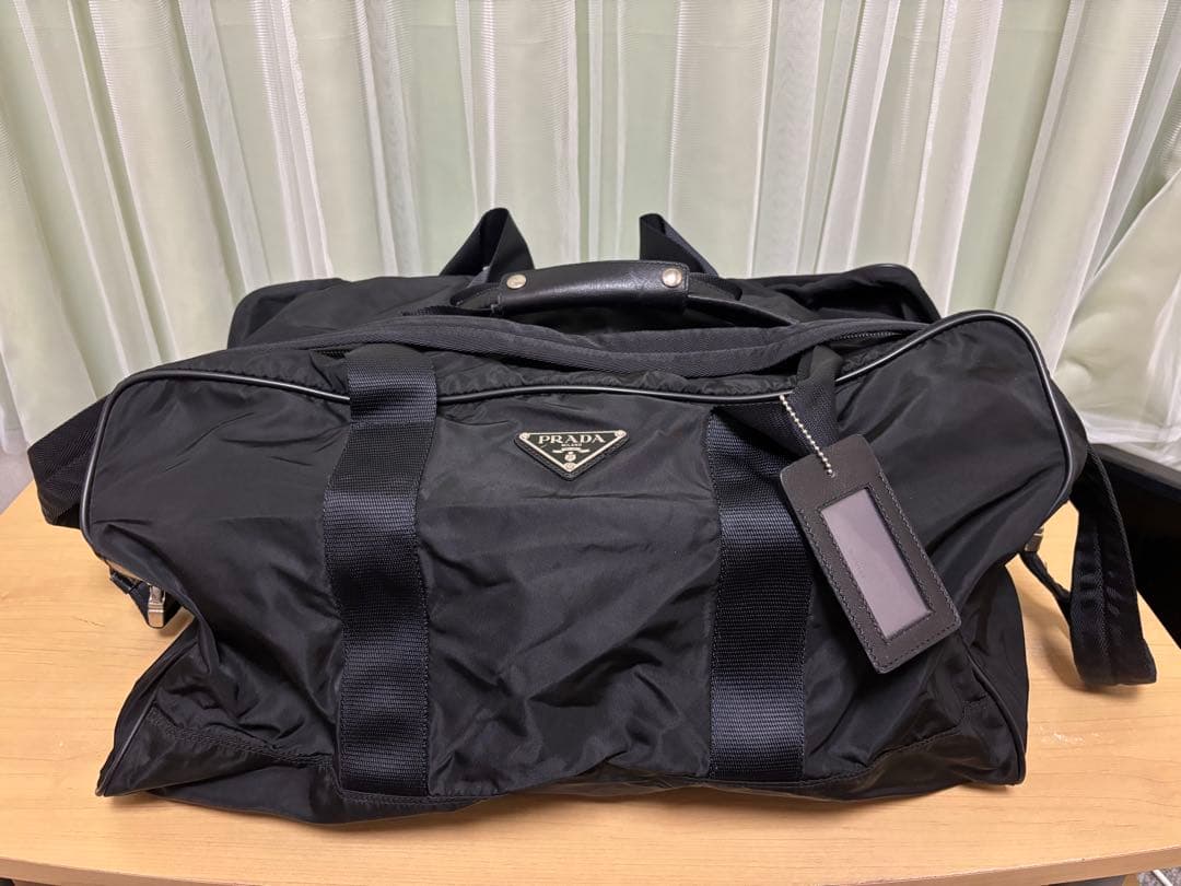 PRADA 黒 ナイロン ボストンバッグ　ショルダー付き　旅行バック