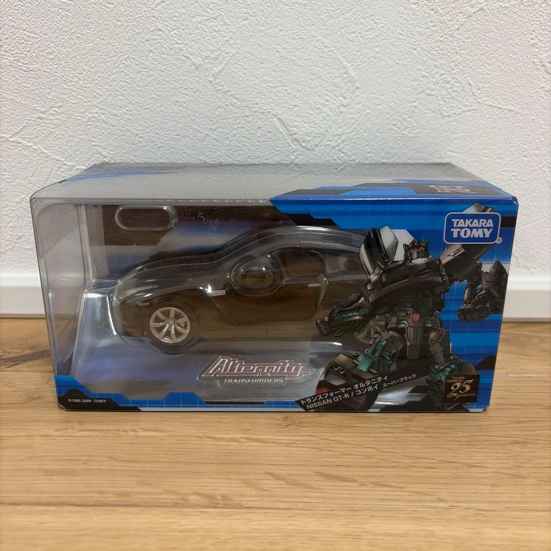 トランスフォーマーオルタニティ 日産GT-R/コンボイスーパーブラック