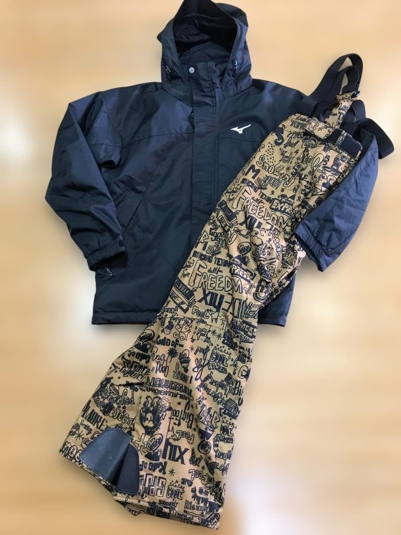MIZUNO　中綿入りストレッチジャケット+パンツ　上/ｌ　下/Ｍ　程度良好