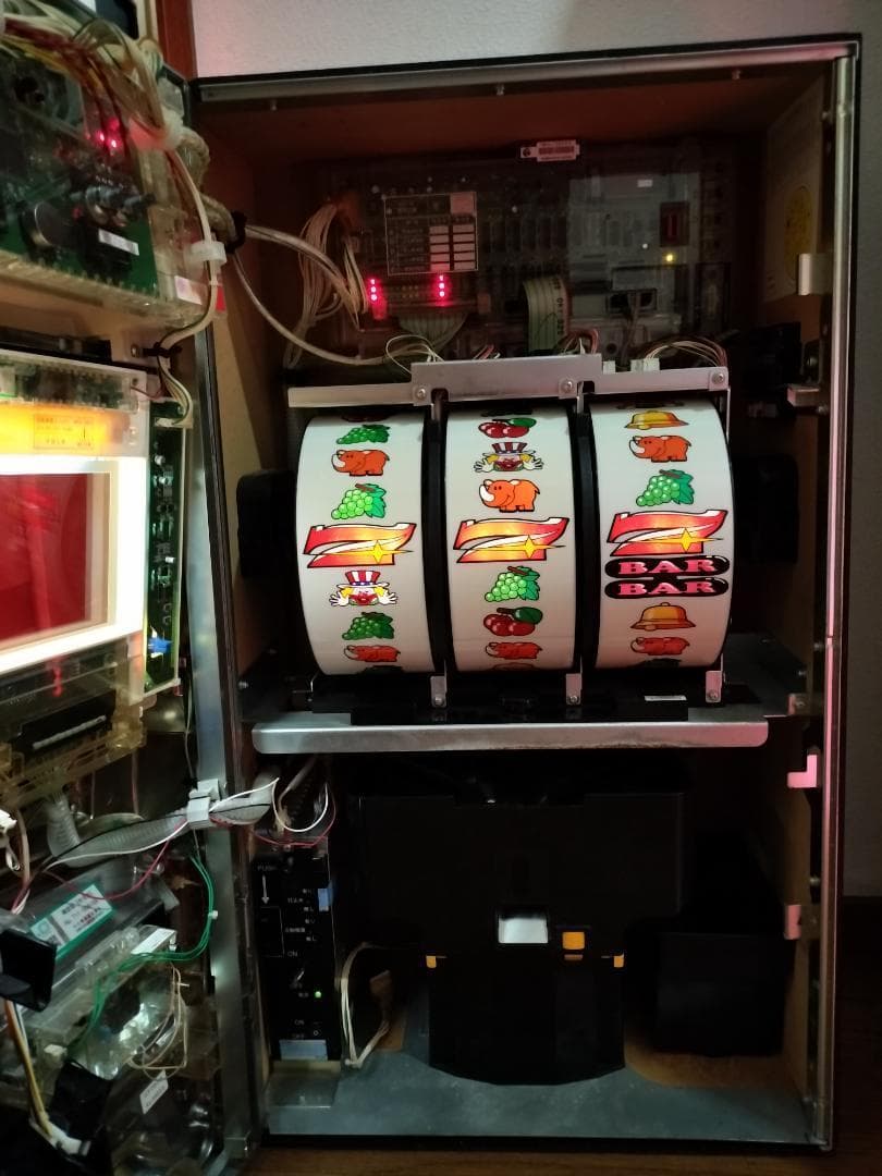 【パチスロ実機】高砂★ロッキー【オートプレイ付不要機付】４号機・レア・人気