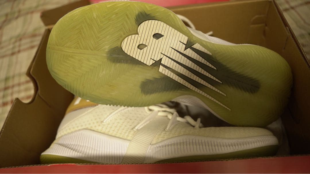 New Balance バスケットボールシューズ omn1s