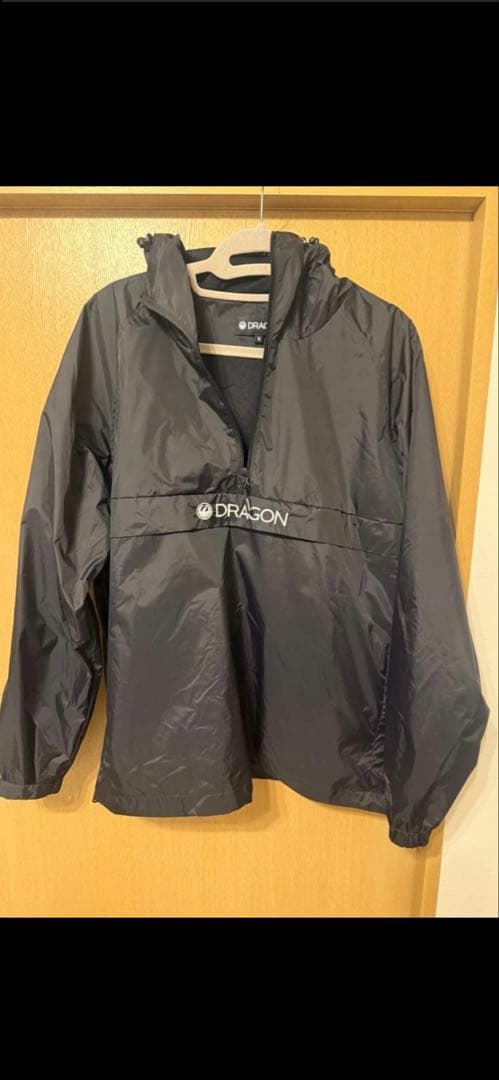 新品、未使用品　Dragon ジャケット　Lサイズ