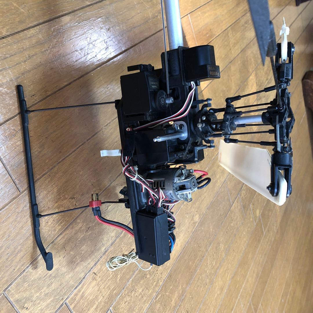京商EPコンセプト電動ラジコンヘリコプター 本体１機、機体カバー2対
