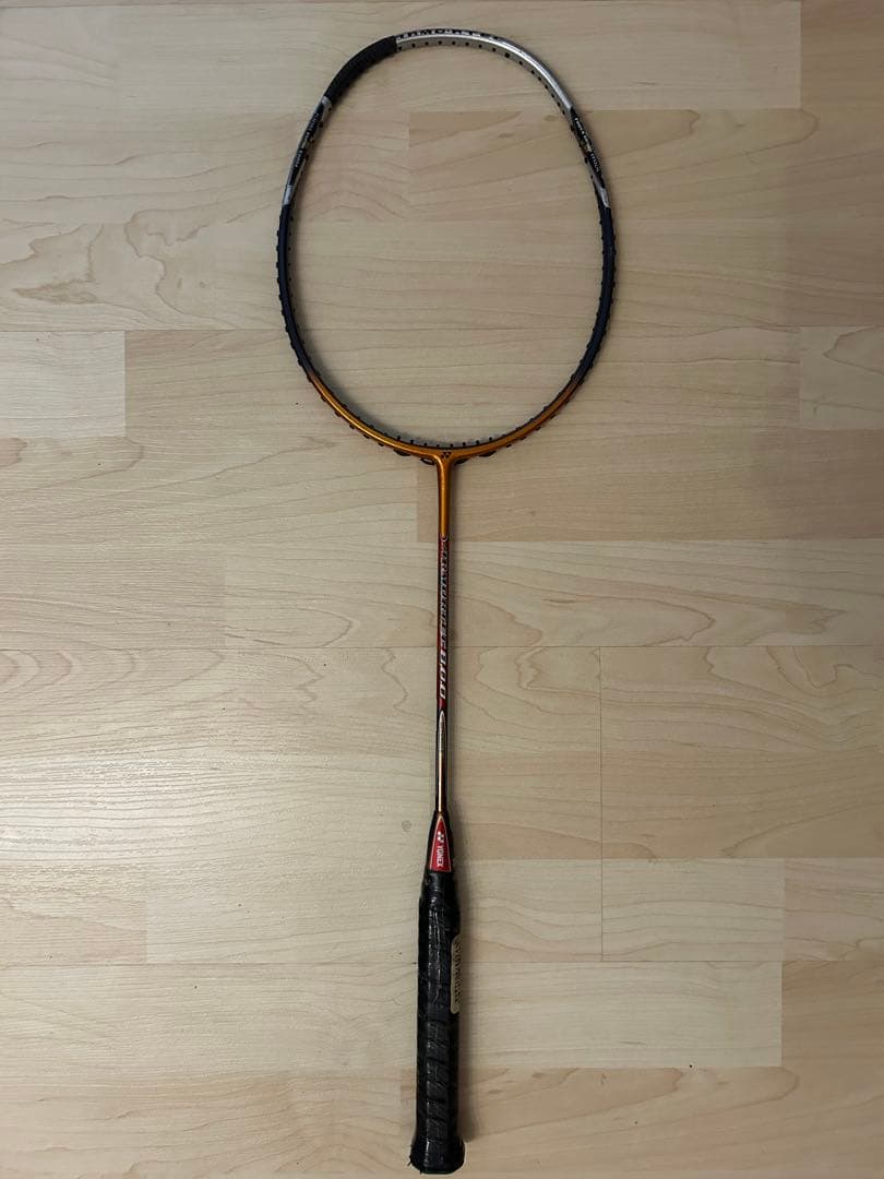 ヨネックス　アーマテック800オフェンシブ　バドミントンラケット