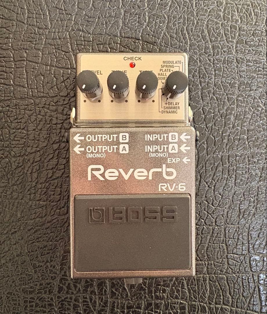 美品 BOSS RV-6 リバーブ 箱付き