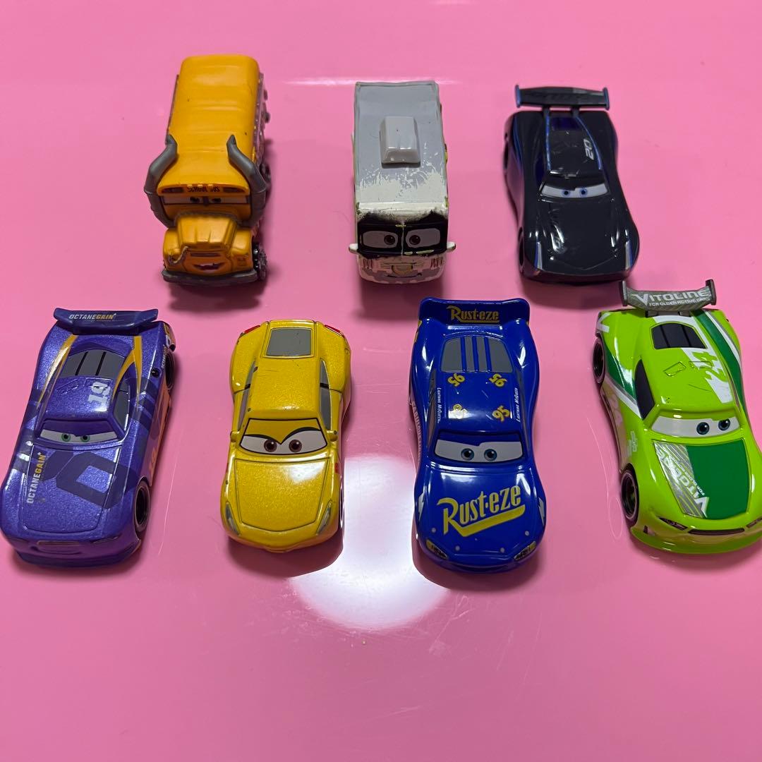カーズ　トミカ　ディズニー　クロスロードシリーズ　中古品