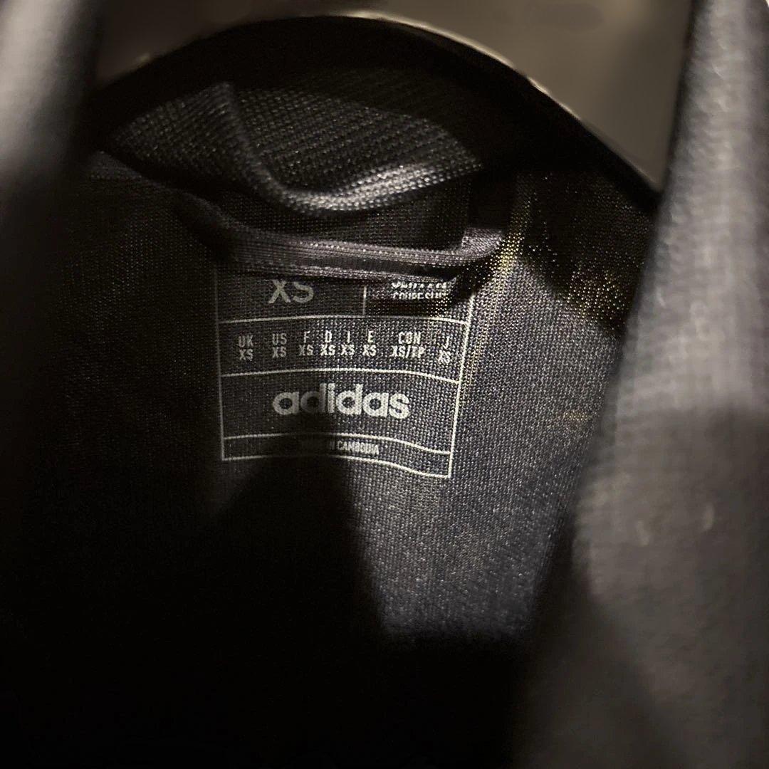 最終値下げ　美品Real Madrid ブラック ジャケット　xs