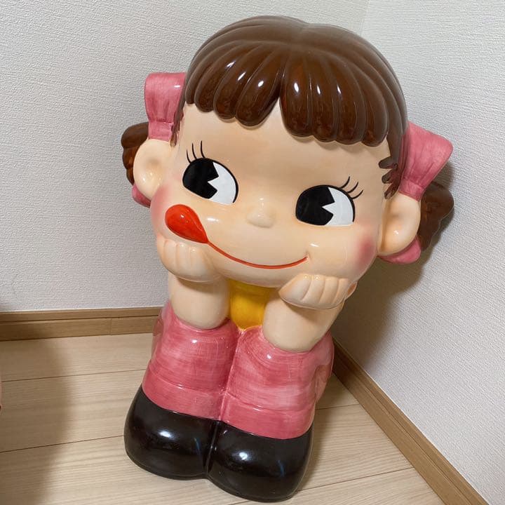 ペコちゃん　陶器製　置物　非売品　陶器　レア