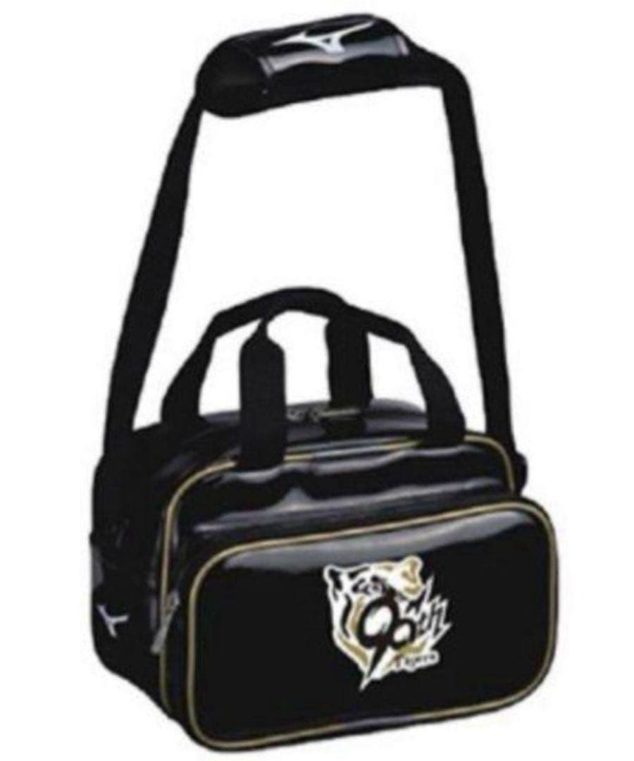 阪神タイガース 90周年ロゴ入りエナメルバッグ　300個限定非売品