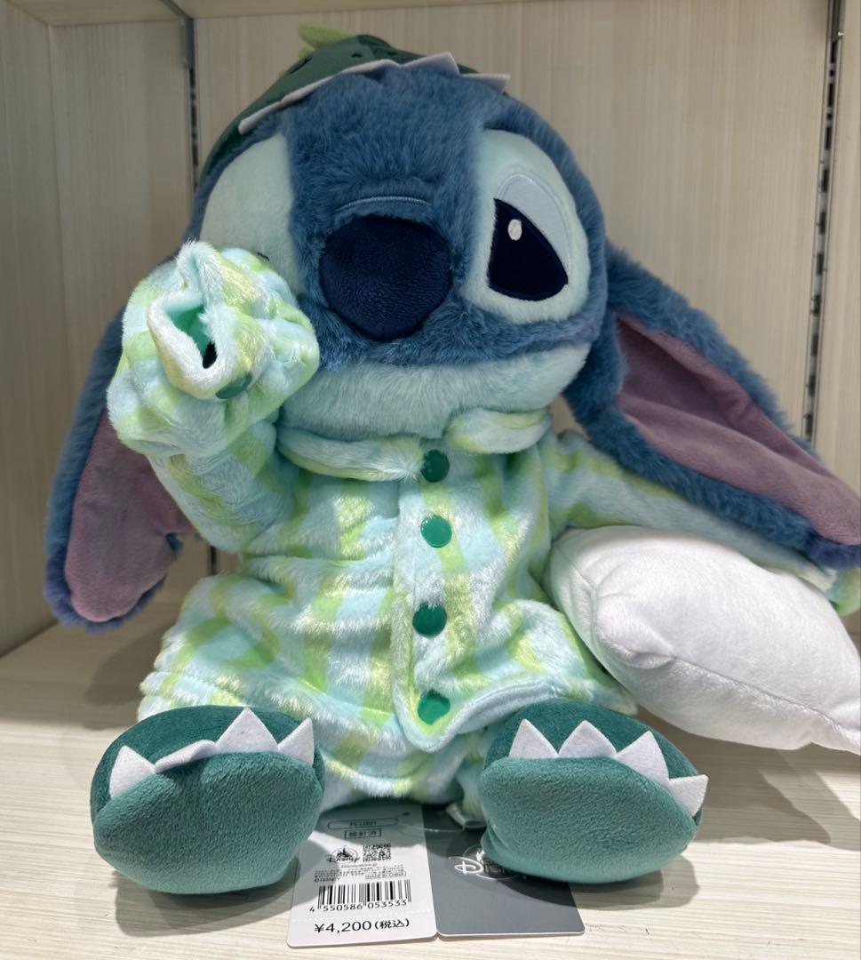 ディズニーストア　スティッチ　ぬいぐるみ パジャマ