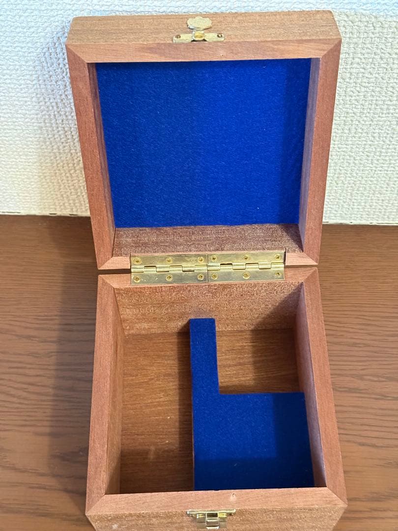 と*ろ様 《新品未使用》ABU カーディナル33 CDL ゴールドアルミスプール
