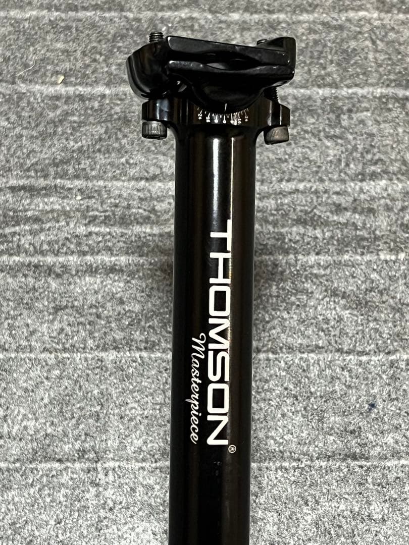THOMSONシートポスMasterpiece 27.2x330 bluelug