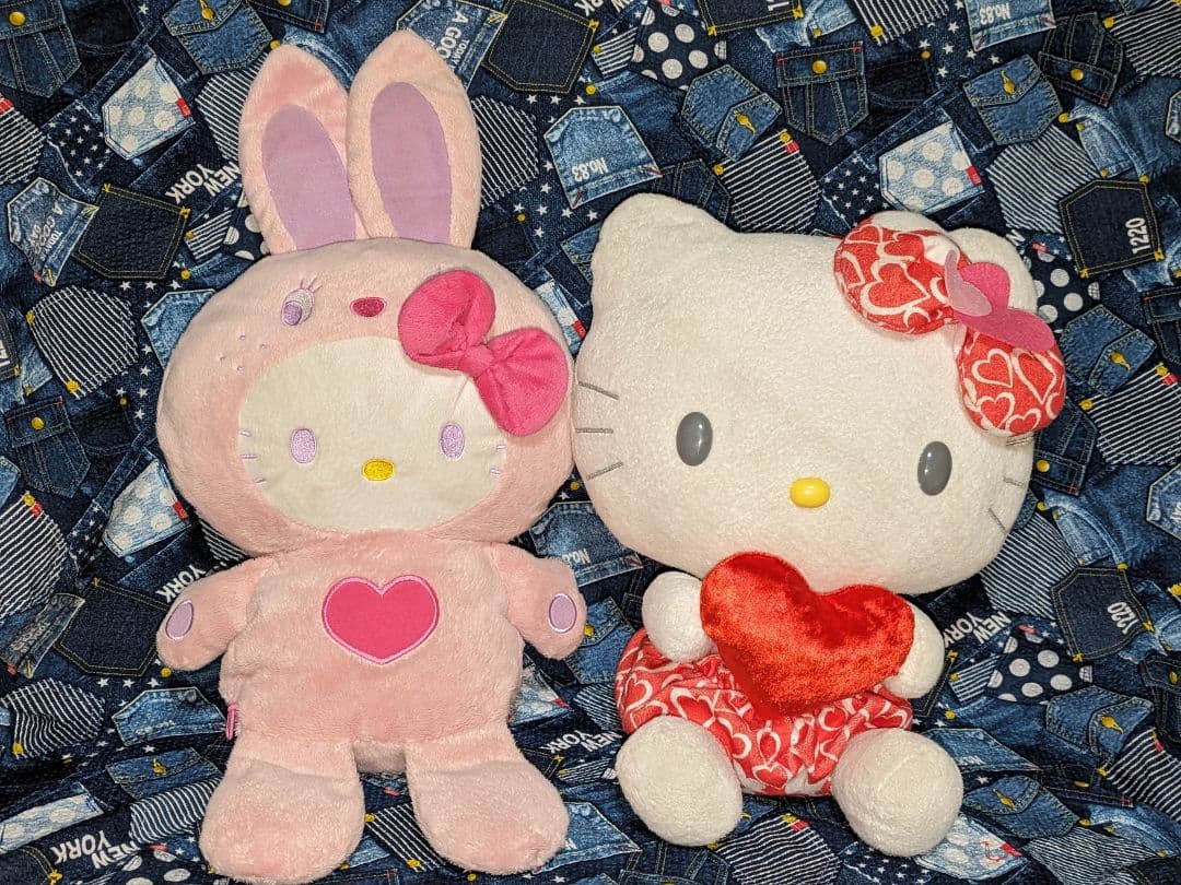 希少♡サンリオ♡キティ♡赤色ハートクッション♡BIGぬいぐるみ＆カラフルバーニー