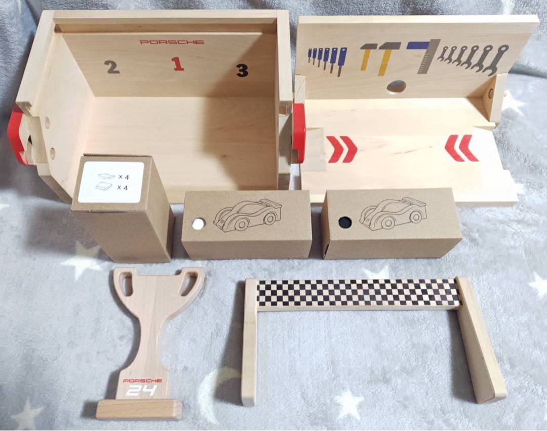 ポルシェ バヨ社 レーストラック スターターセット 木製おもちゃ 知育玩具