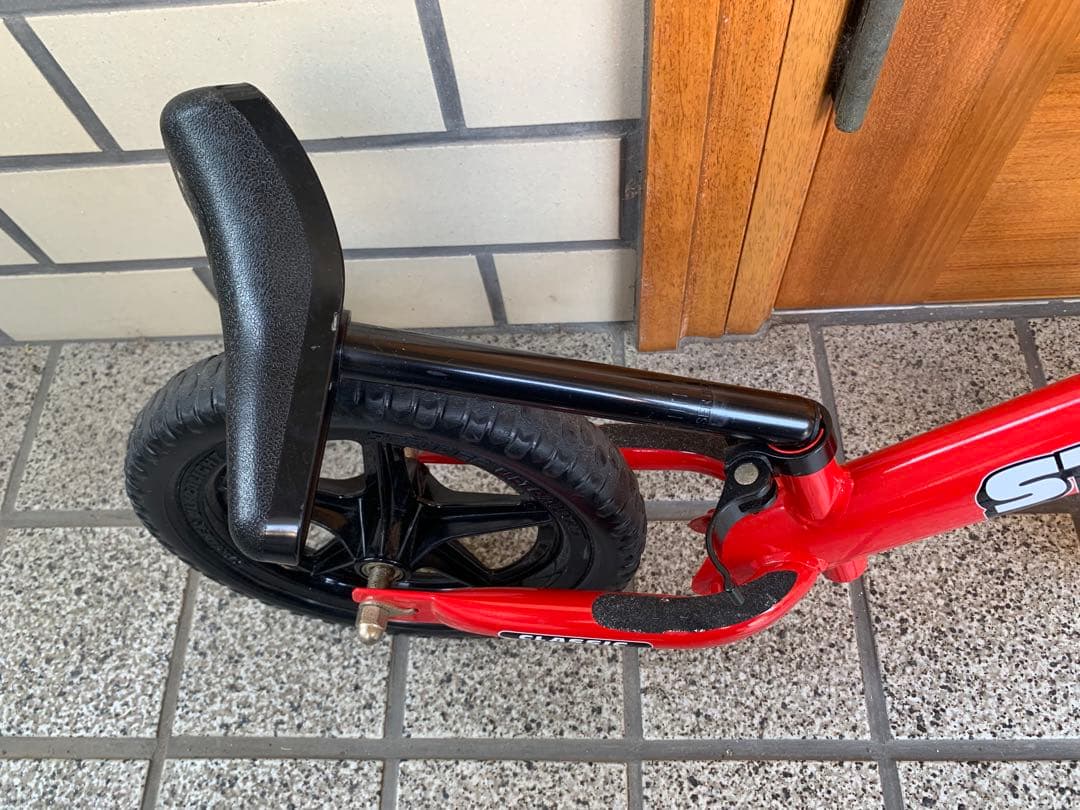 STRIDER バランスバイク 赤　正規品