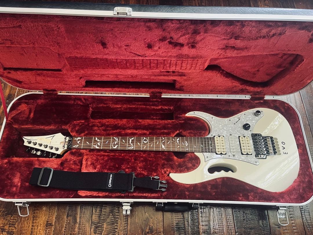 Ibanez JEM7V-WH スティーヴ・ヴァイ (EVOモディファイ)