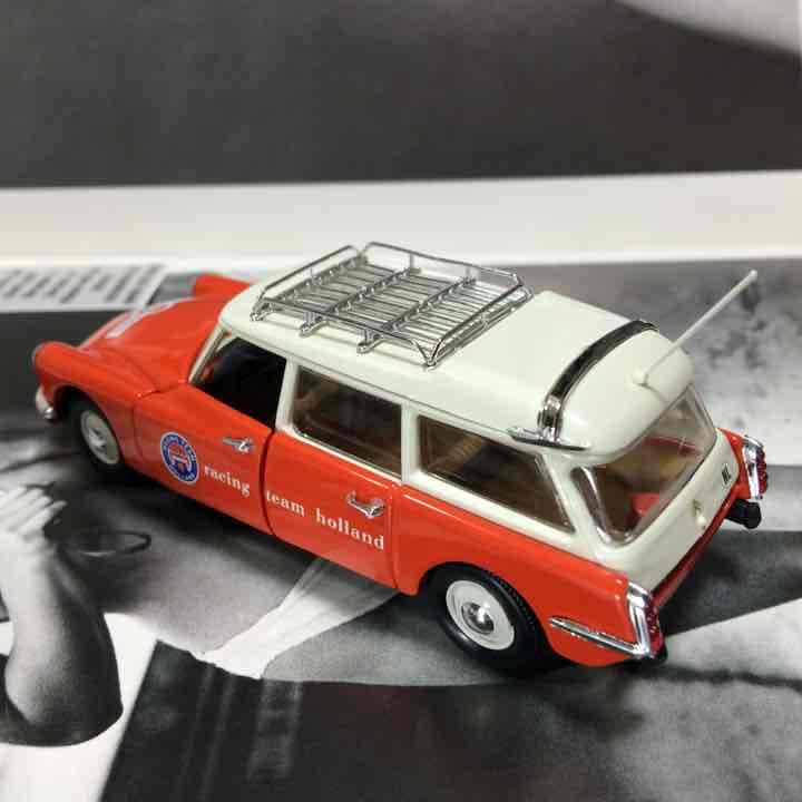 ミニカー CITROEN ID 19 BREAK 1958