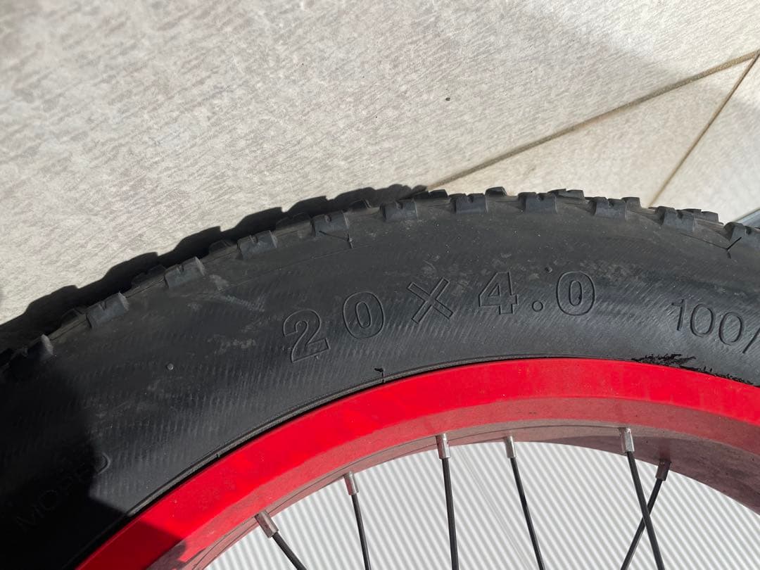 SUNPIE 電動アシスト自転車 折りたたみ式 電動自転車 走行少ない 黒/赤
